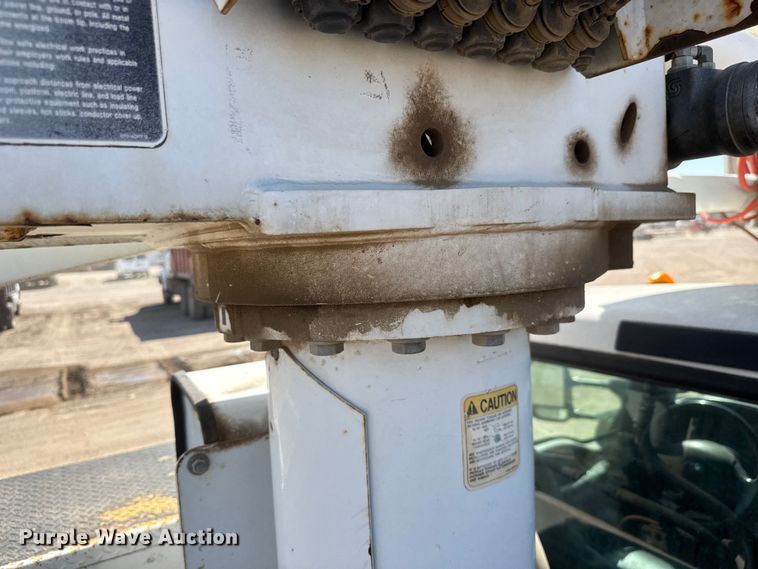 image for item ET1811 2007 Ford F450 Super Duty XL bucket truck