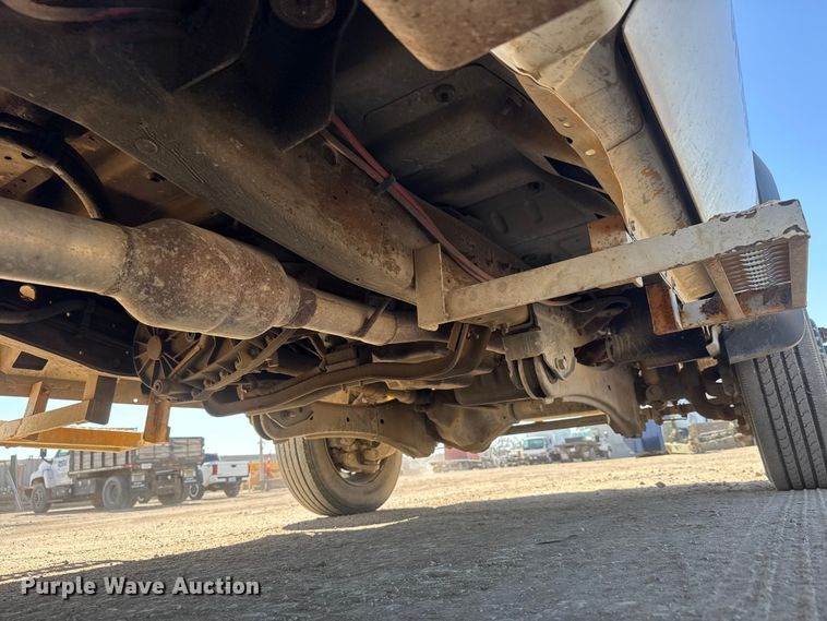 image for item ET1811 2007 Ford F450 Super Duty XL bucket truck