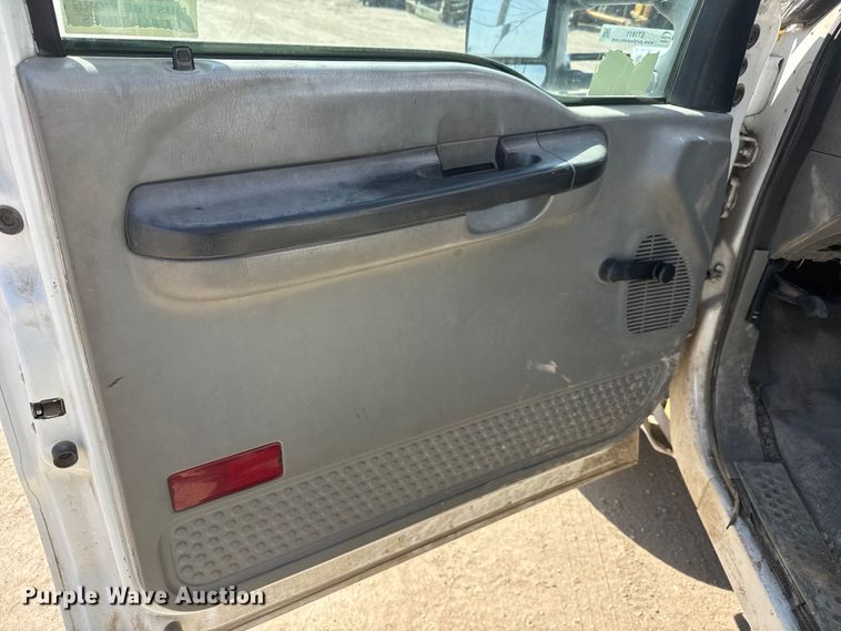 image for item ET1811 2007 Ford F450 Super Duty XL bucket truck