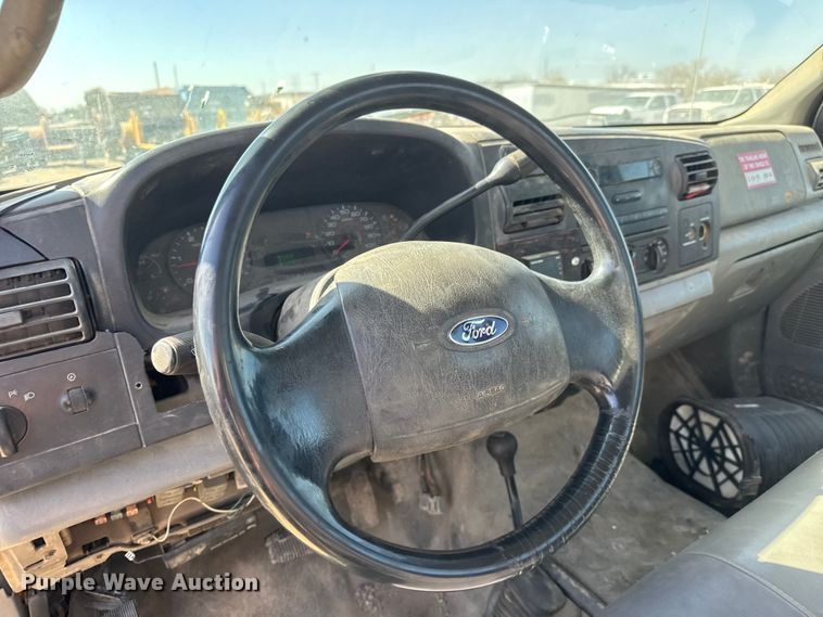 image for item ET1811 2007 Ford F450 Super Duty XL bucket truck