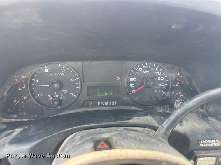 image for item ET1811 2007 Ford F450 Super Duty XL bucket truck