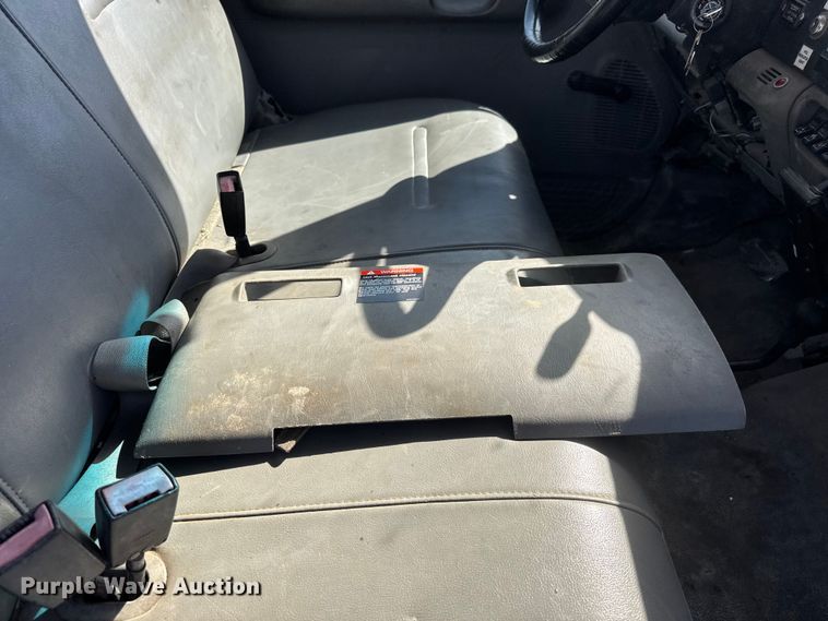 image for item ET1811 2007 Ford F450 Super Duty XL bucket truck