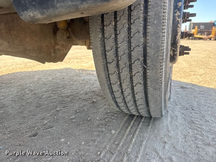 image for item ET1811 2007 Ford F450 Super Duty XL bucket truck