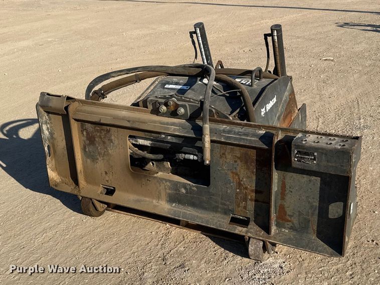 image for item ET1812 2014 Bobcat 24PLA skid steer cold planer