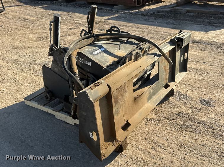 image for item ET1812 2014 Bobcat 24PLA skid steer cold planer