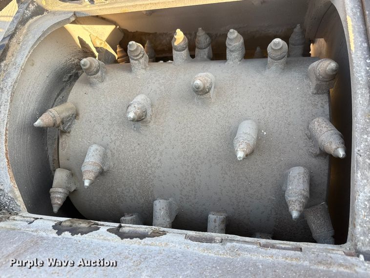 image for item ET1812 2014 Bobcat 24PLA skid steer cold planer