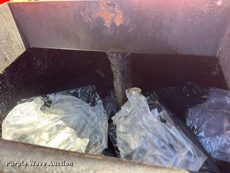 image for item ET1813 1999 Crafco EZ POUR 100D melter applicator