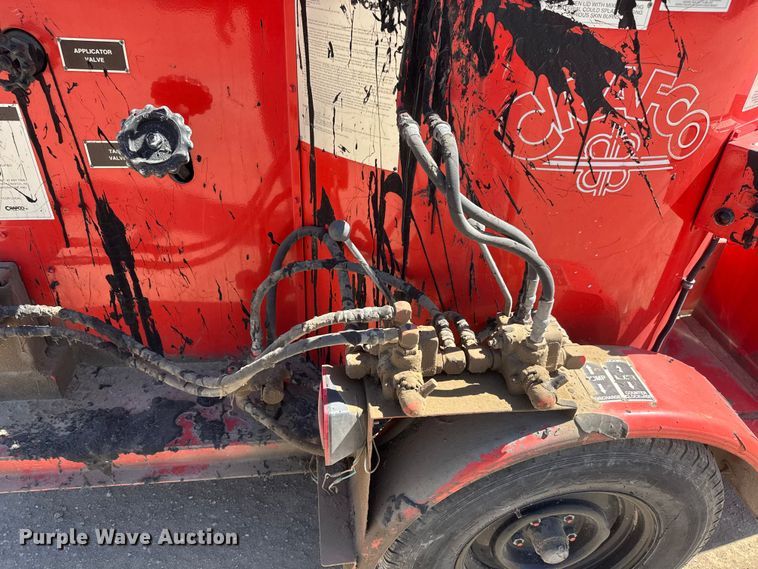 image for item ET1813 1999 Crafco EZ POUR 100D melter applicator