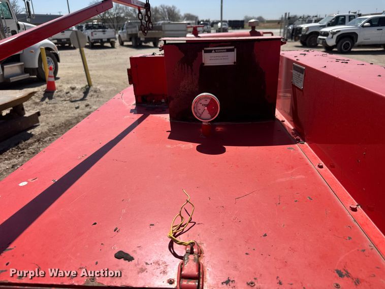 image for item ET1813 1999 Crafco EZ POUR 100D melter applicator