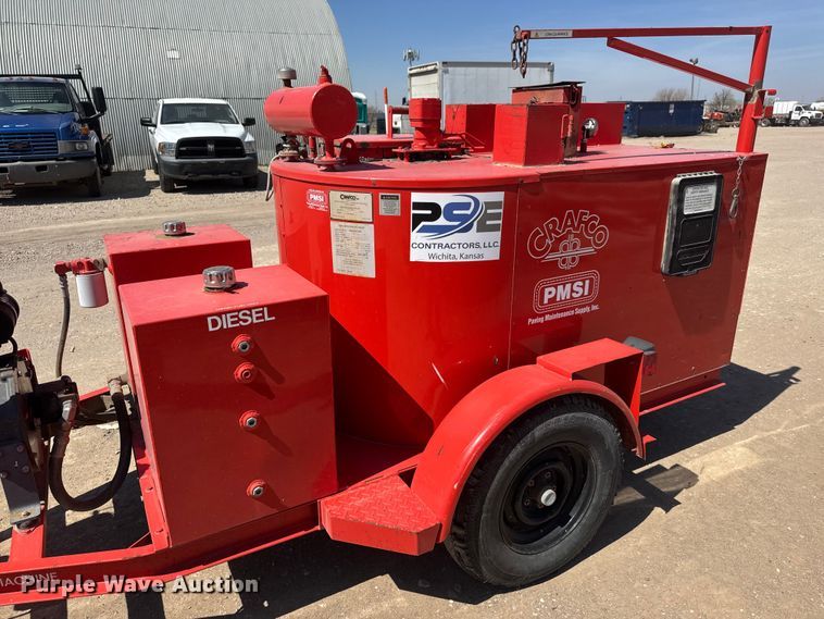 image for item ET1813 1999 Crafco EZ POUR 100D melter applicator