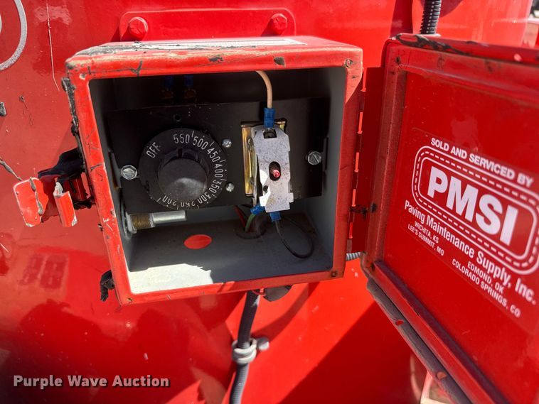 image for item ET1813 1999 Crafco EZ POUR 100D melter applicator