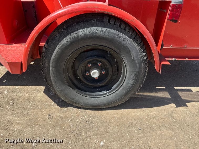 image for item ET1813 1999 Crafco EZ POUR 100D melter applicator