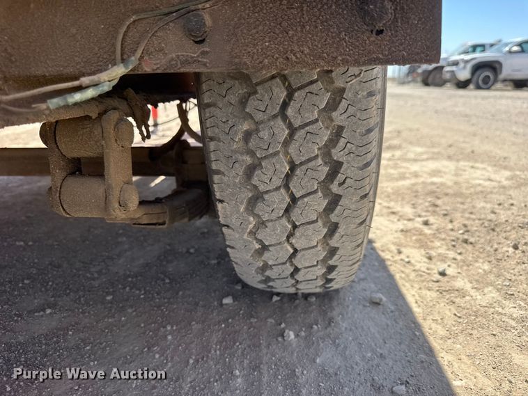 image for item ET1813 1999 Crafco EZ POUR 100D melter applicator