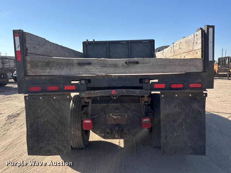 image for item ET1815 2000 GMC C6500 dump flatbed truck