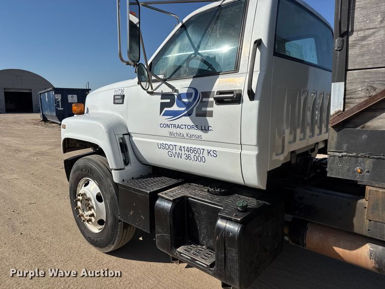 image for item ET1815 2000 GMC C6500 dump flatbed truck