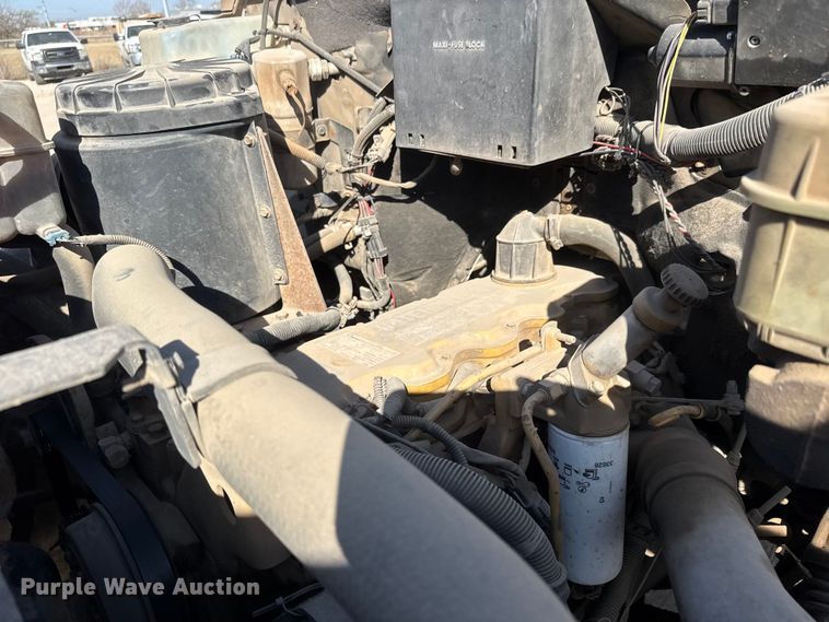 image for item ET1815 2000 GMC C6500 dump flatbed truck