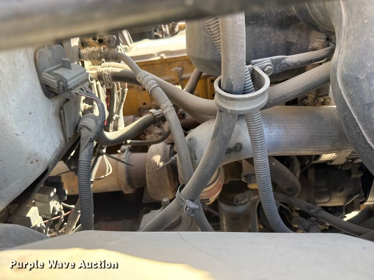 image for item ET1815 2000 GMC C6500 dump flatbed truck