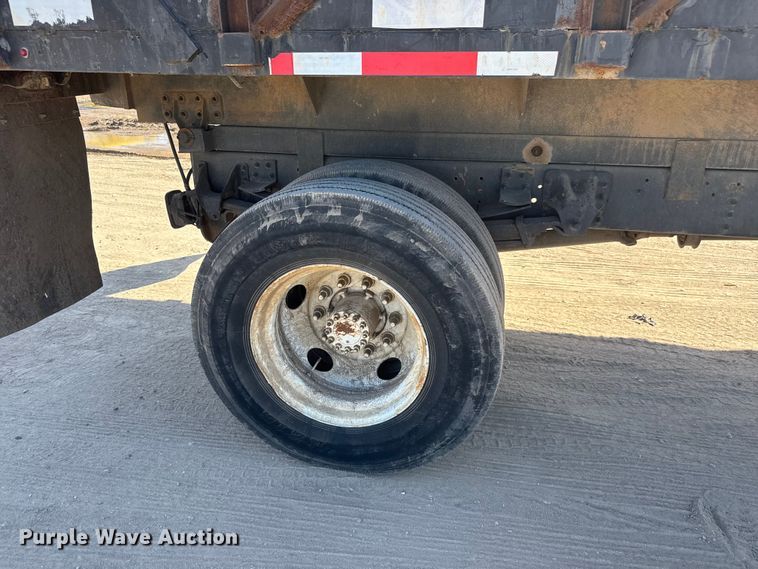 image for item ET1815 2000 GMC C6500 dump flatbed truck
