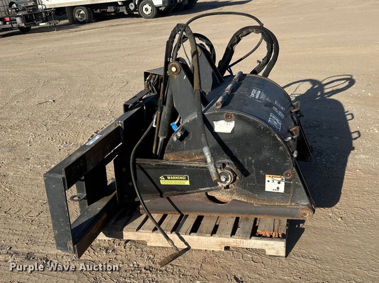 image for item ET1816 2017 Coneqtec AP760HD skid steer cold planer