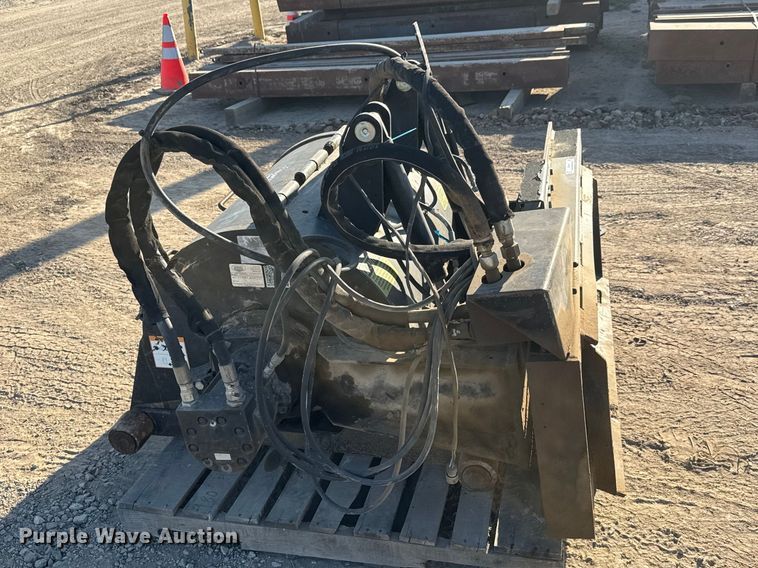 image for item ET1816 2017 Coneqtec AP760HD skid steer cold planer