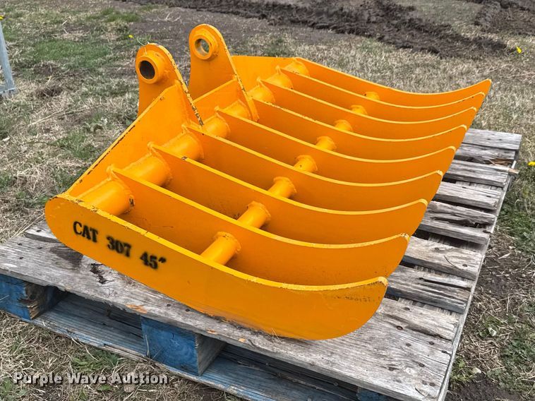 image for item ET1826 Excavator rake