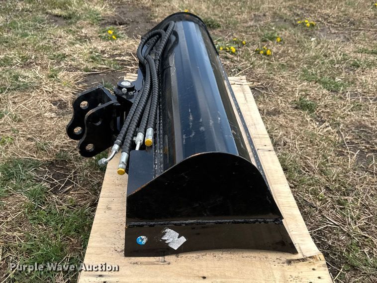 image for item ET1827 Excavator swivel bucket