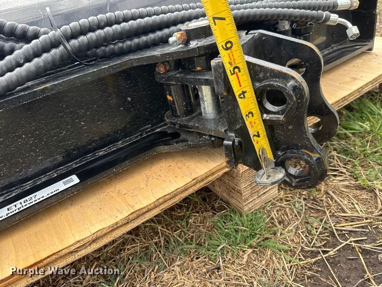 image for item ET1827 Excavator swivel bucket