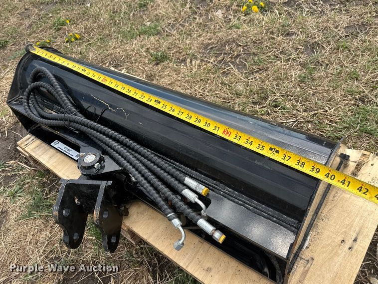 image for item ET1827 Excavator swivel bucket