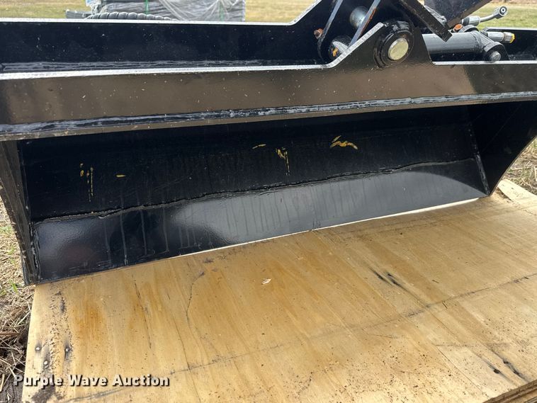 image for item ET1827 Excavator swivel bucket