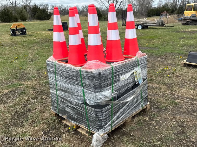 image for item ET1828 (250) Landherd Road Cone traffic cones