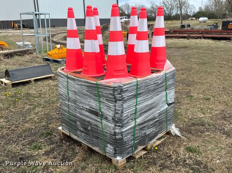 image for item ET1828 (250) Landherd Road Cone traffic cones