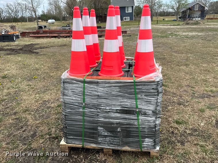 image for item ET1828 (250) Landherd Road Cone traffic cones