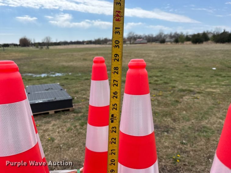 image for item ET1828 (250) Landherd Road Cone traffic cones
