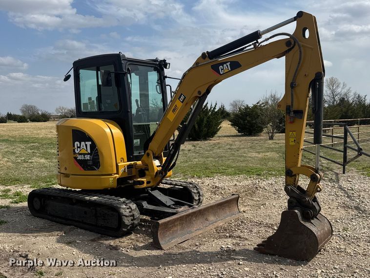 image for item ET1848 2015 Caterpillar 303.5E2 CR mini excavator