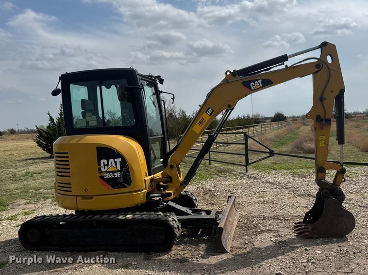 image for item ET1848 2015 Caterpillar 303.5E2 CR mini excavator