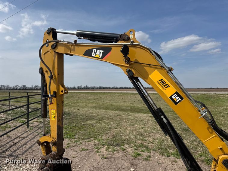 image for item ET1848 2015 Caterpillar 303.5E2 CR mini excavator