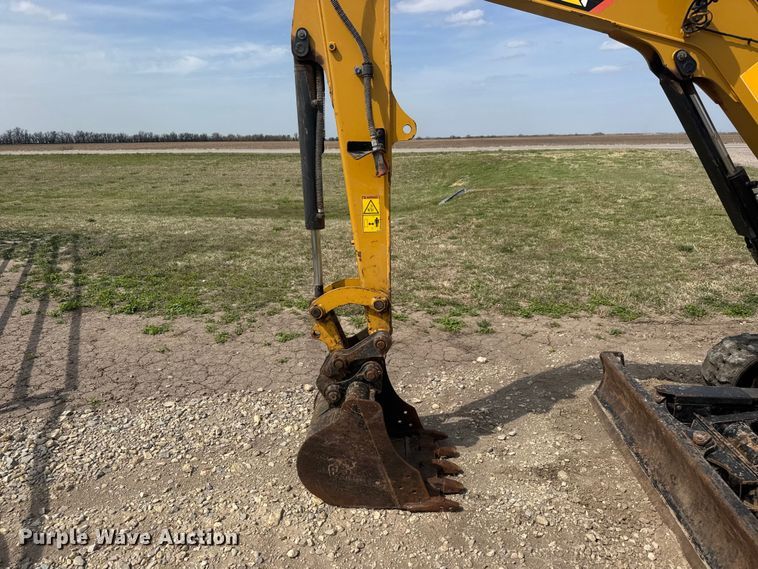 image for item ET1848 2015 Caterpillar 303.5E2 CR mini excavator