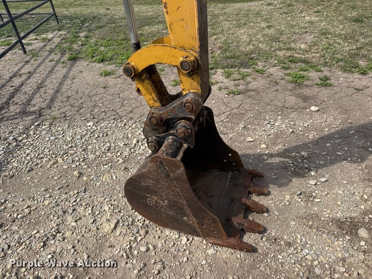 image for item ET1848 2015 Caterpillar 303.5E2 CR mini excavator