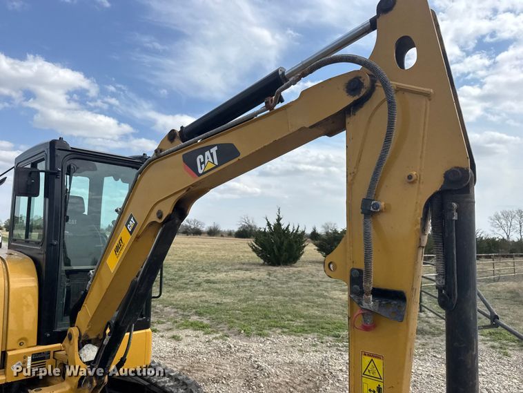 image for item ET1848 2015 Caterpillar 303.5E2 CR mini excavator
