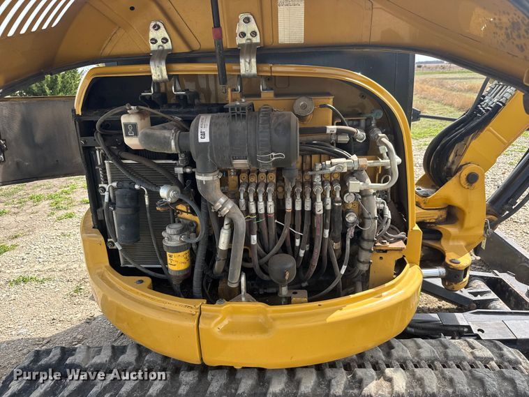 image for item ET1848 2015 Caterpillar 303.5E2 CR mini excavator