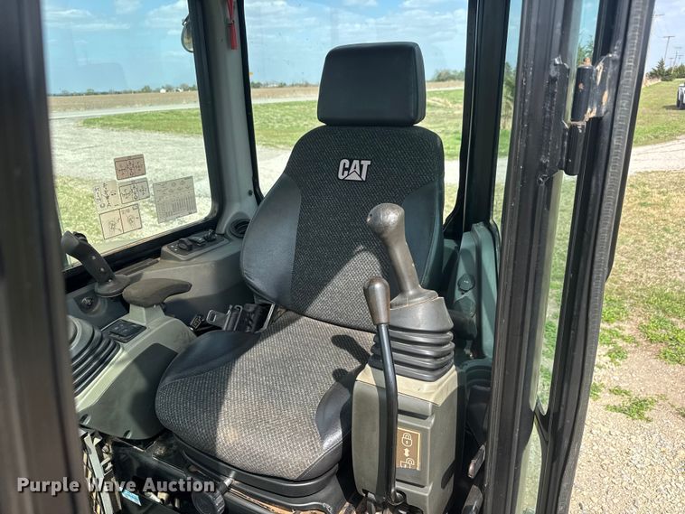image for item ET1848 2015 Caterpillar 303.5E2 CR mini excavator