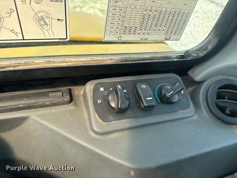 image for item ET1848 2015 Caterpillar 303.5E2 CR mini excavator