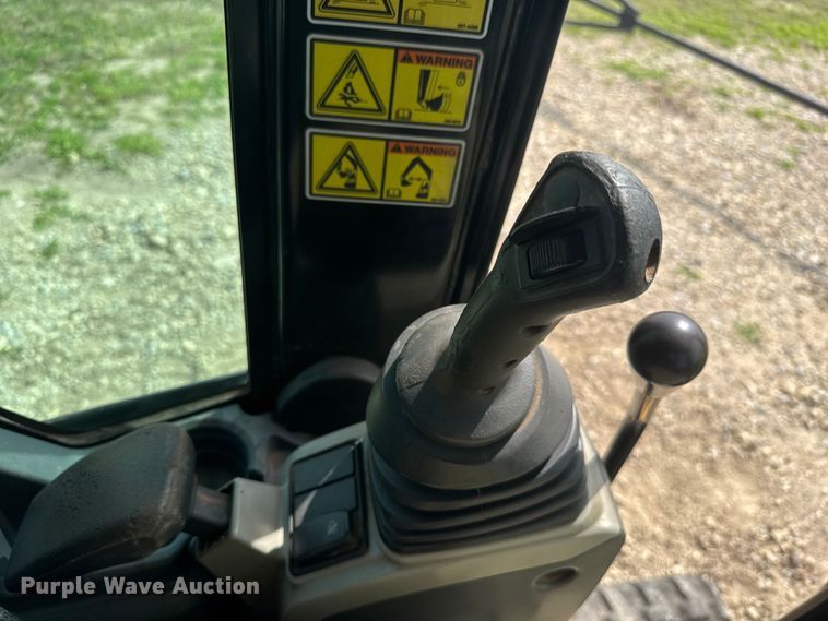 image for item ET1848 2015 Caterpillar 303.5E2 CR mini excavator