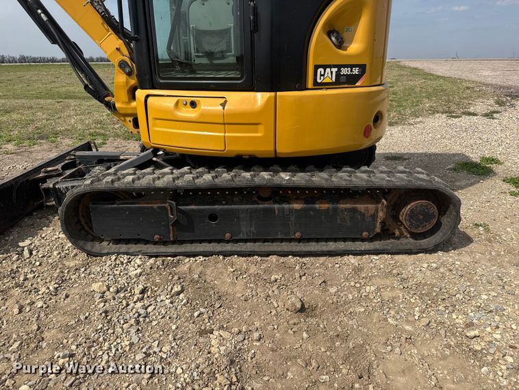 image for item ET1848 2015 Caterpillar 303.5E2 CR mini excavator