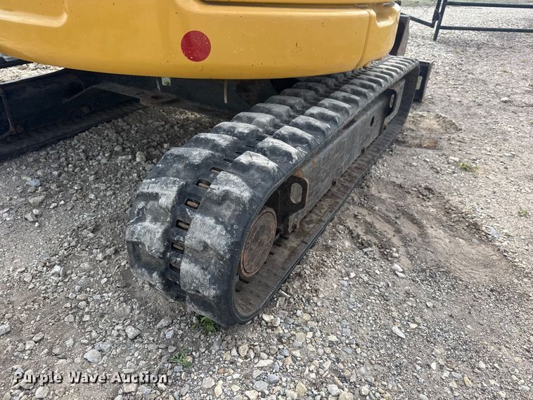 image for item ET1848 2015 Caterpillar 303.5E2 CR mini excavator