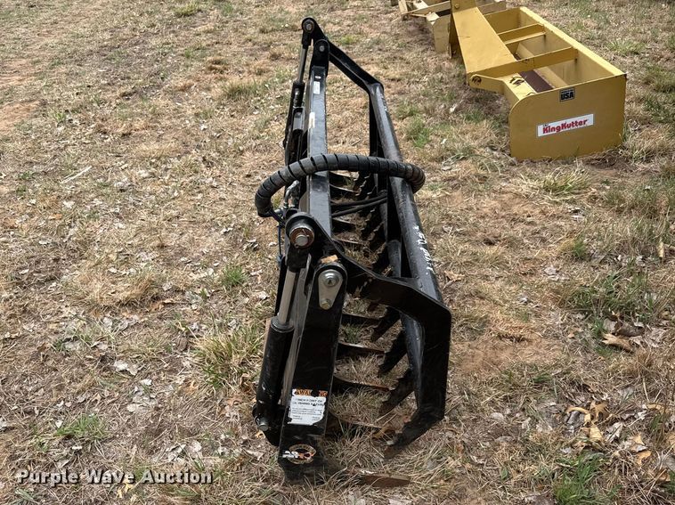 image for item ET1873 Land Pride skid steer grapple bucket