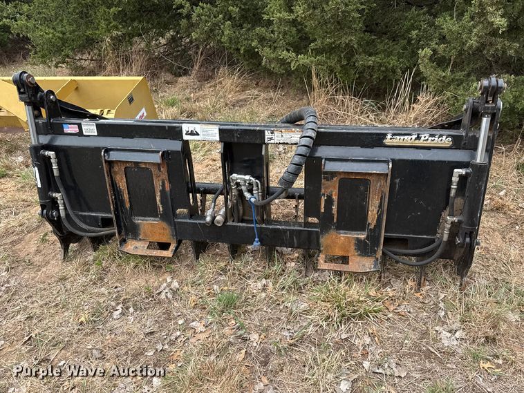 image for item ET1873 Land Pride skid steer grapple bucket