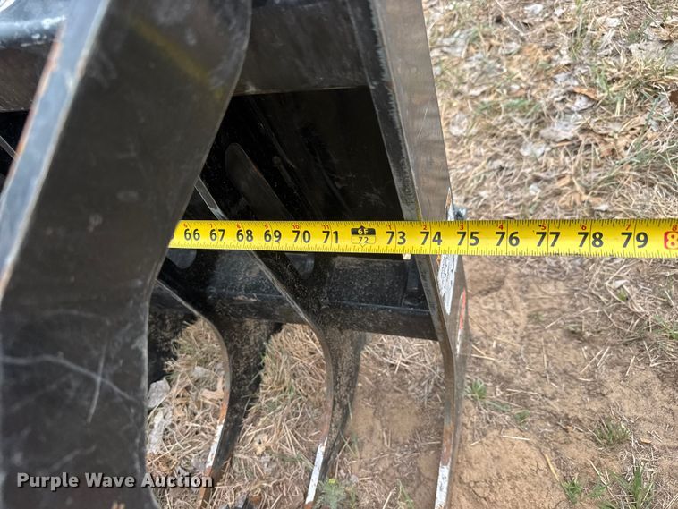 image for item ET1873 Land Pride skid steer grapple bucket