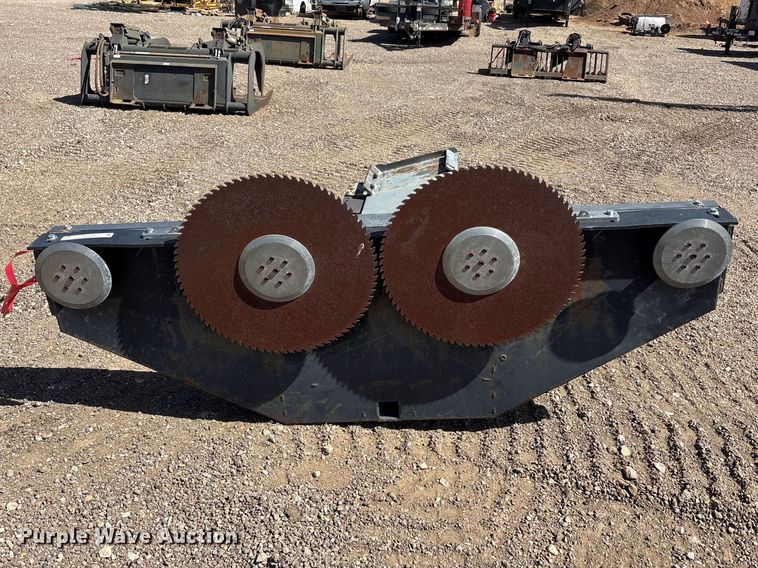 image for item EU0356 2017 Greentec LRS-2401-L skid steer tree saw