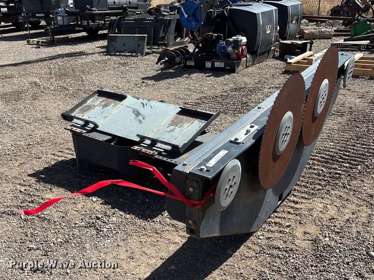 image for item EU0356 2017 Greentec LRS-2401-L skid steer tree saw